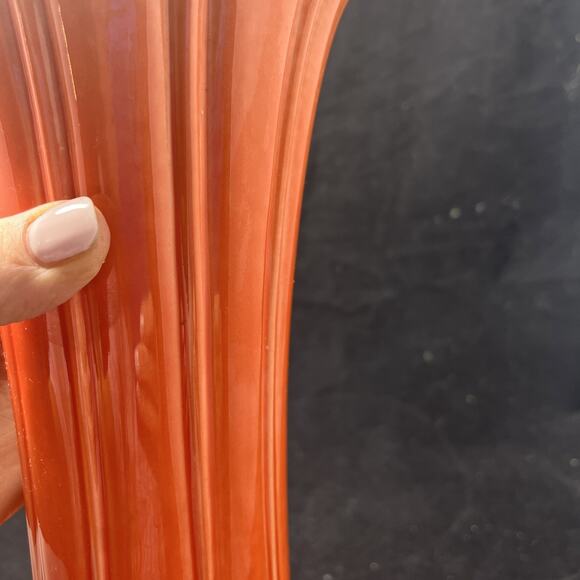 Vintage Homer Laughlin Red Fiesta Persimmons 10" Vase - Picture 8 of 9